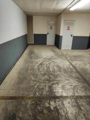 Aparcament cotxe a El Carmen. Plaza de garaje doble con capacidad para un coche y una moto  tr