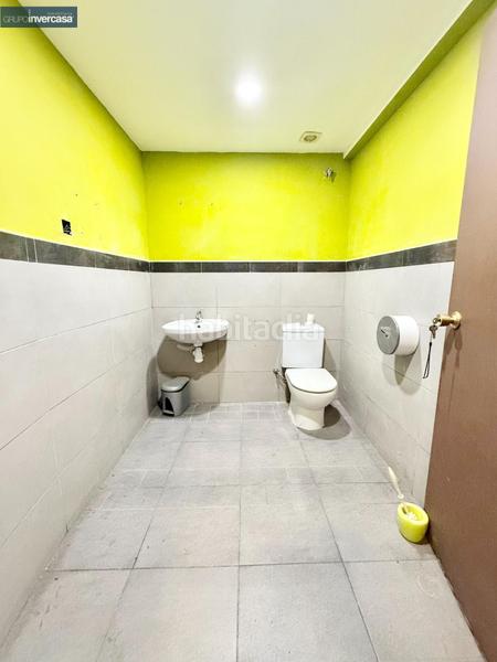 Foto 74bb5dfc-4559-4ede-9df1-e9b95fa65258. Alquiler local comercial  esquinero en zona revendo jose palacios parque moli animeta en Quart de Poblet