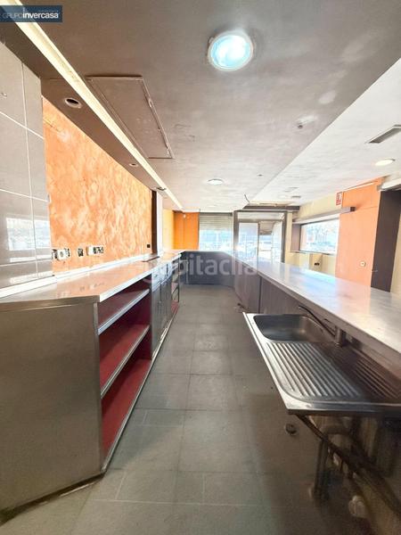 Foto 8dde1f05-7dc6-4f2c-96f5-8c9c7f7bba75. Alquiler local comercial  esquinero en zona revendo jose palacios parque moli animeta en Quart de Poblet