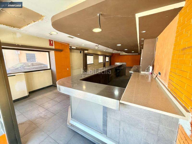 Foto a48fea93-b080-459a-b841-edd84bff2812. Alquiler local comercial  esquinero en zona revendo jose palacios parque moli animeta en Quart de Poblet