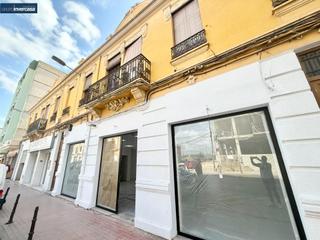 Lloguer Local Comercial a Alfafar. Local comercial reformado de 274m2 en edificio modernista en zon
