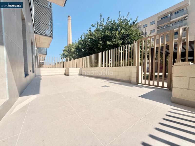 Foto 985868af-5487-47ac-a561-6ff1a96159f9. Affitto piano terra 98m<sup>2</sup> in carrer doctor juan bautista peset aleixandre 30 in Quart de Poblet