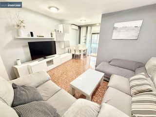 Appartement à Quart de Poblet. Piso amplio,  situada en zona colegio sagrado corazón.