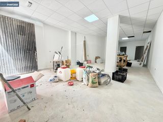 Rent Business premise in Quart de Poblet. Local comercial reformado de 75 m2 situado en cconcordia de quar