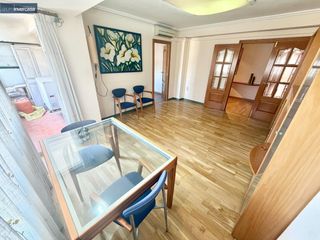 Rent Flat in L´Hort de Senabre. Piso amueblado con garaje opcional en zona hospital universitari