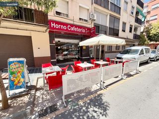 Lloguer Local Comercial a Quart de Poblet. Traspaso de cafetería con obrador en zona colegio san enrique qu