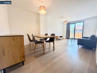 Lloguer Pis  Calle juan bautista peset aleixandre 30. Vivienda de obra nueva con doble balcón, garaje y trastero junto