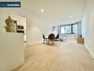 Ground floor in Quart de Poblet. Vivienda seminueva con plaza de aparcamiento situada en plaza sa