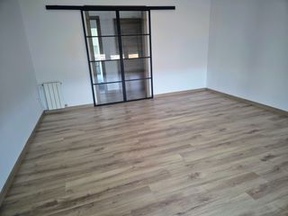 Piso en Carretera de Vic - Remei. Piso nuevo a estrenar, recién reformado de 4 habitaciones y vist