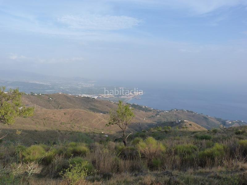 Foto c200c4a5-e914-4a60-b363-c41f08252fe0. Terrain résidentiel dans Centro Salobreña