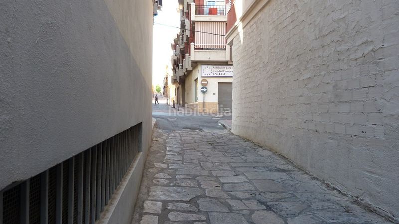 Foto 949a2e50-7a22-4b46-af2a-3963bd62d7d1. Aparcament cotxe a Motril ciudad Motril