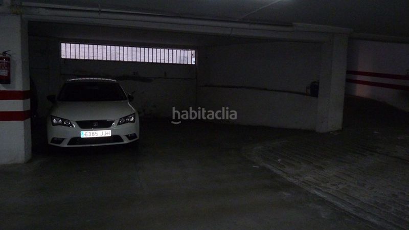 Foto a79b2075-2445-44a5-b0b7-fef8aca71e3a. Aparcament cotxe a Motril ciudad Motril