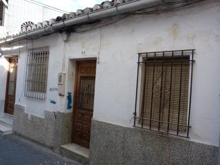 Casa a Motril  ciudad. A la venta en el centro de motril, casa a reformar que consta de