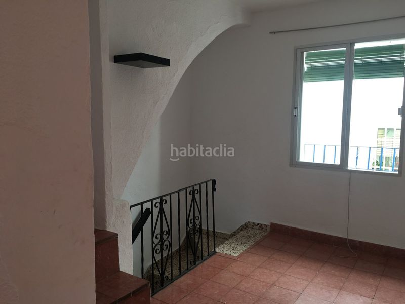 Foto b9fdd54a-f030-493c-b139-e41b6f0edb11. Casa a Ítrabo