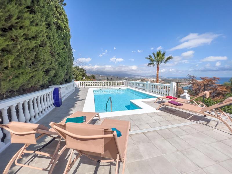 Foto 23ae6389-7958-45a3-8eea-e40405395679. Location loft avec piscine dans Monte los Almendros - El Pargo - Costa Aguilera Salobreña