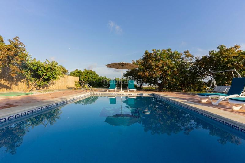 Foto f6c503e8-9be4-48b5-86ac-b22a404b326e. Lloguer masia amb piscina a Monte los Almendros - El Pargo - Costa Aguilera Salobreña
