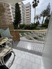 Piso en Centro. En la urbanización de salomar 2000 en playa de salobreña, en la