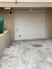 Parking coche en Javalí Nuevo. Se vende cochera cerrada en la playa de salobreña cerca de los f