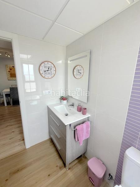 Foto 15ec7a4b-ddb3-4da0-9775-97ed0da80c6d. Piso  reformado en oasis con 2 dorm., terraza, 2 baños, garaje doble, trastero, piscina, jacuzzi, sauna y gym. amueblado! en Salobreña