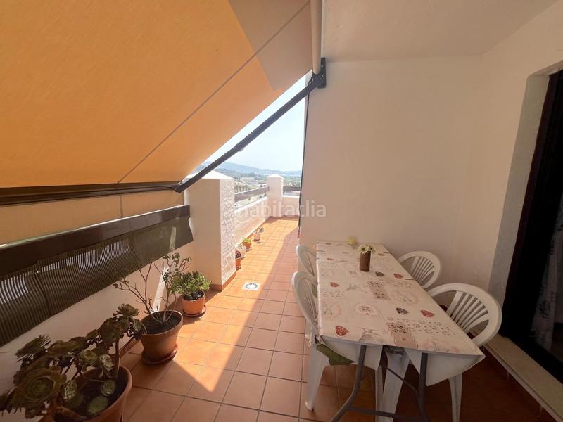 Foto c912e819-b107-4412-8dac-7dbde15a9b82. Piso  reformado en oasis con 2 dorm., terraza, 2 baños, garaje doble, trastero, piscina, jacuzzi, sauna y gym. amueblado! en Salobreña