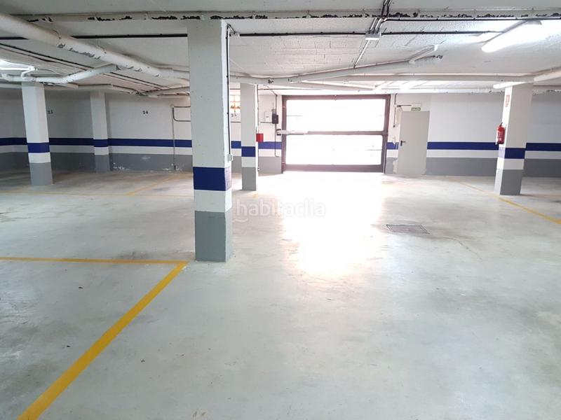 Foto 8fe818ec-f88b-4d87-a26a-ef2427832968. Alquiler piso se alquila piso en la playa en la urbanización de las arenas para temporada escolar.disponible desde el uno de septie en Salobreña