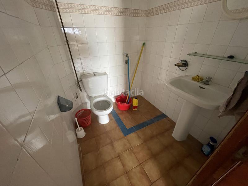 Foto 8c8c645f-3da2-407f-91d4-e5657f877e79. Piso se vende en el pueblo costero granadala vivienda consta de tres dormitorios, con salón comedor, baño completo, cocina en Salobreña