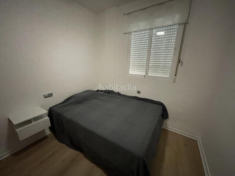 Foto 9c6076a3-9c00-4683-a5e3-f9d4a3f31918. Piso se vende en el pueblo costero granadala vivienda consta de tres dormitorios, con salón comedor, baño completo, cocina en Salobreña