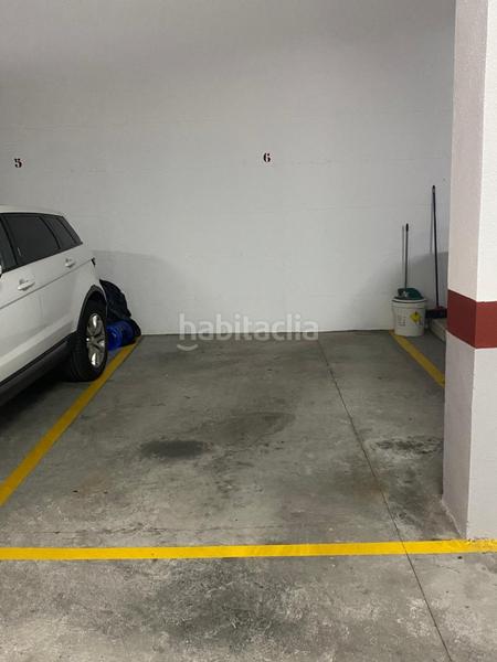 Foto 6b3f1c71-d1c0-4396-96eb-6523b7515421. Parking voiture dans Centro Salobreña