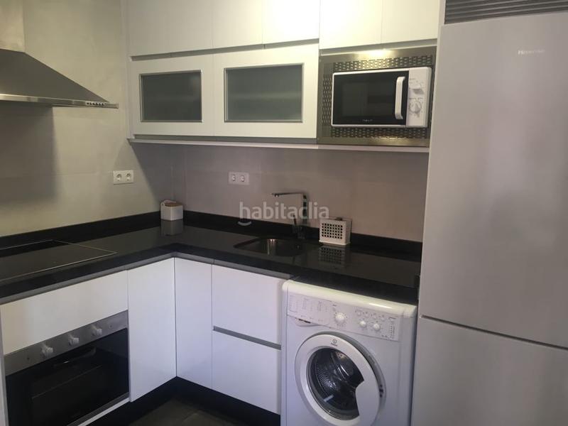 Foto 9393ba04-a43d-42ca-9959-23b2a6a969a6. Alquiler piso se alquila precioso piso en urbanización tranquila y cuidada, sin bares ni locales comerciales, ideal para quienes buscan paz y ca en Salobreña