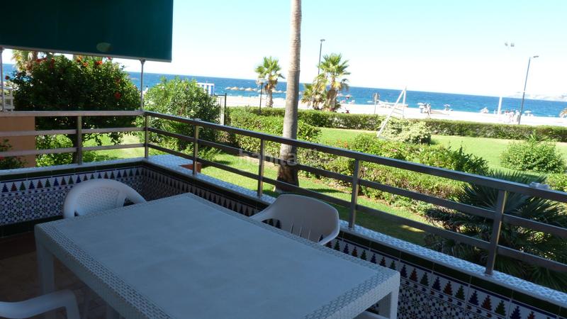 Foto 49d5ad2b-3cae-4915-a467-815a620c2b8c. Rent flat with parking pool in Centro Salobreña