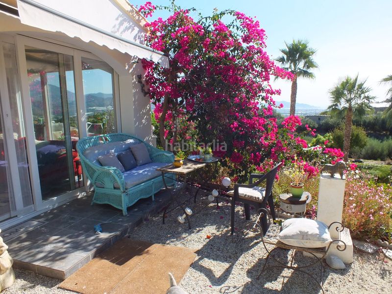 Foto 376d2b48-cd75-48a3-8ae5-31fd2f361841. Xalet amb aparcament a Centro Salobreña