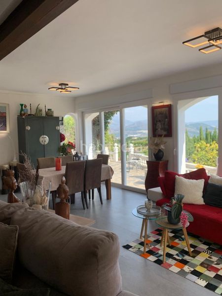 Foto 65faa707-54b8-4185-843e-dd5075773c83. Xalet amb aparcament a Centro Salobreña