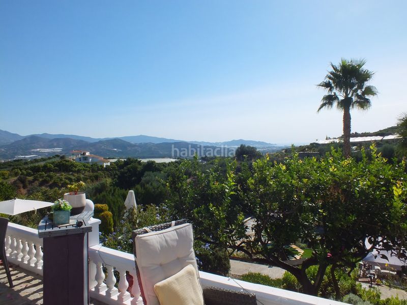 Foto 6bf8e719-b281-488f-8f2f-ed0a54ff2678. Xalet amb aparcament a Centro Salobreña