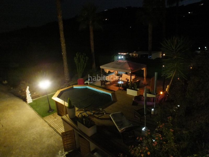 Foto 8e660595-945a-48d6-a05c-b9a1633c2828. Xalet amb aparcament a Centro Salobreña