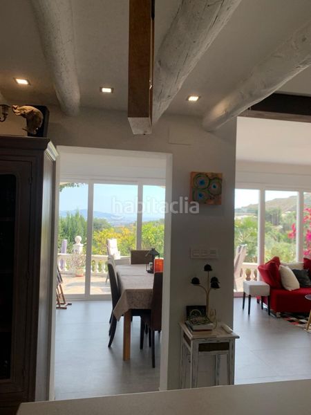 Foto d443d8be-a849-460e-aaa5-b8b6a2889cb7. Xalet amb aparcament a Centro Salobreña