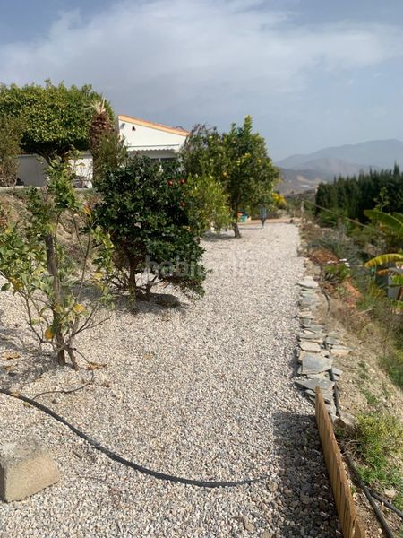 Foto d72e9652-fd0b-4788-9ce7-ff1e577faa43. Xalet amb aparcament a Centro Salobreña