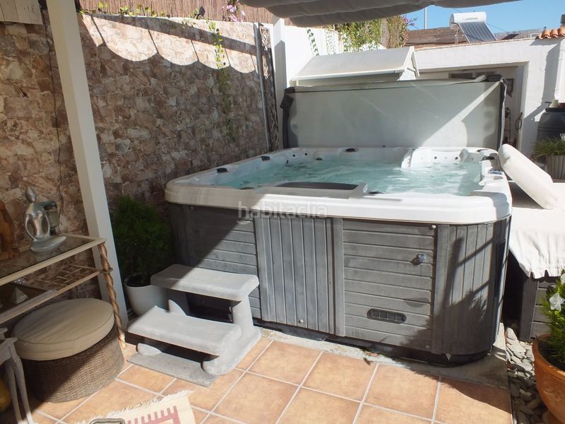 Foto db281097-50d1-4182-a51d-03862f400500. Xalet amb aparcament a Centro Salobreña