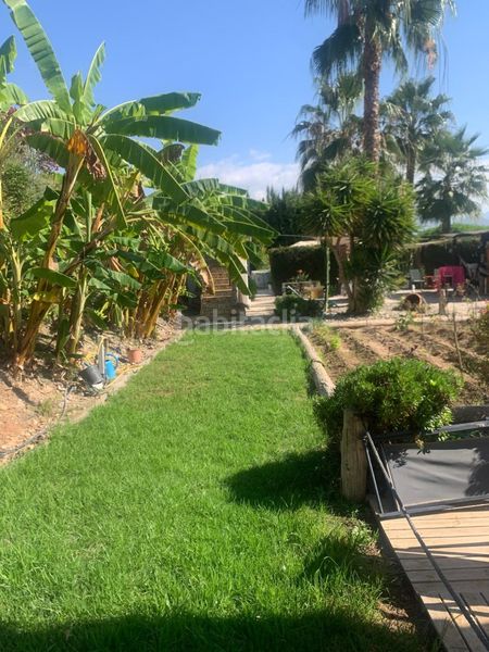 Foto f8fee489-f855-4376-96cf-33b36309b36c. Xalet amb aparcament a Centro Salobreña