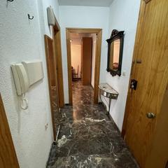 Etagenwohnung in Centro. Se vende amplio y luminoso piso ubicado en una zona céntrica de