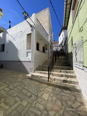 Casa a Centro. Se vende casa en lobres, una tranquila barriada de salobreña.est