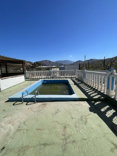 Foto 2dca8432-fae6-45f9-9a46-50f5de5fca4b. Masia amb piscina a Lobres Salobreña