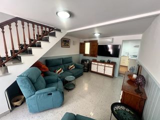 Casa in Centro. En venta, acogedora casa situada en la parte baja del casco anti
