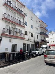 Pis a Centro. Amplio piso en venta en salobreña situado en una ubicación privi