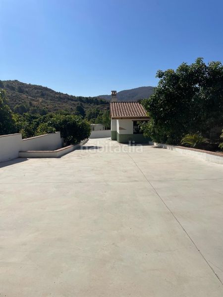 Foto 071d6b91-7cb3-4112-bfbe-b22ca3af052b. Rent country house with heating pool in Guájares (Los)
