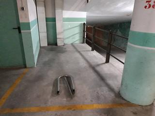 Parking coche en Creu Alta. Pàrquing  corte ingles