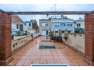 Pis  Creueta. Piso en venta en centre08202