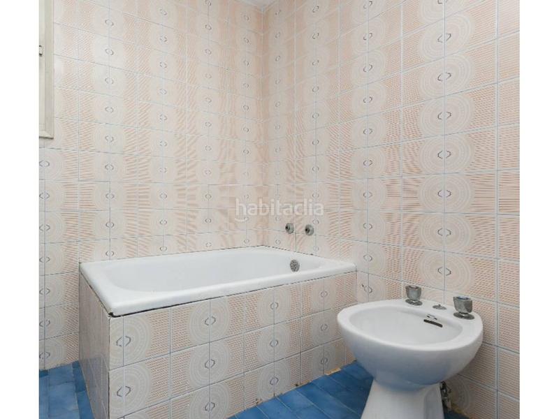 Foto d128225e-baa8-4551-9631-917ac911418f. Casa Roc Blanc casa okupada en Roc Blanc Terrassa