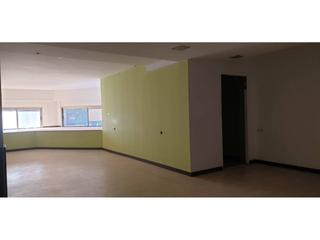 Local Comercial a Can Mas. Local en venta en centre ripollet
