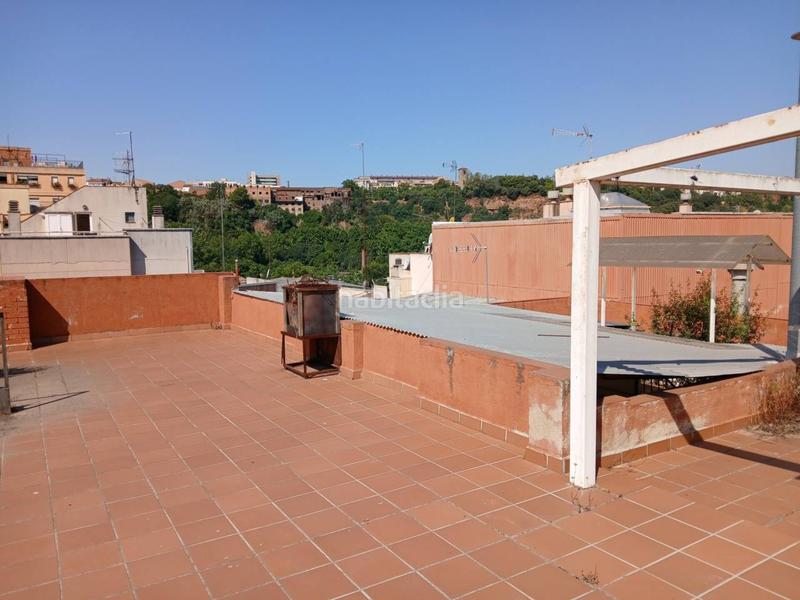 Foto 8d694126-e8ef-47ef-b965-02e666f3190e. Edificio  en venta para reformar completamente en Sabadell