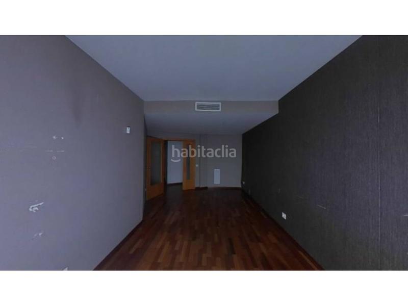 Foto 0eabe6f6-9665-4625-8fca-0cc839fd372a. Etagenwohnung mit parking in Egara Terrassa